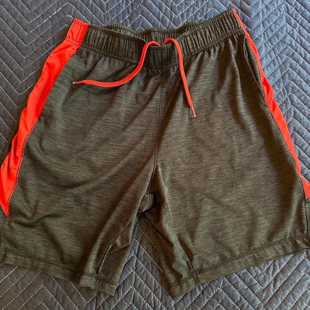 Fila Men's Sz Small Black and Red Athletic Shorts